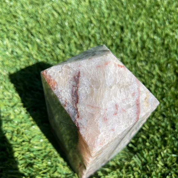 Lace Agate Tower - Picture 7 of 10